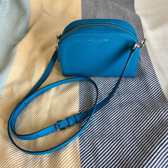 Marc Jacobs Handbags - Marc Jacobs Crossbody Bag